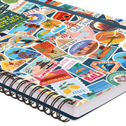 Cahier Ligné A4 à Couverture Rigide Illustrée - Travel Stickers - Bloc-mémo - Avec Spirale