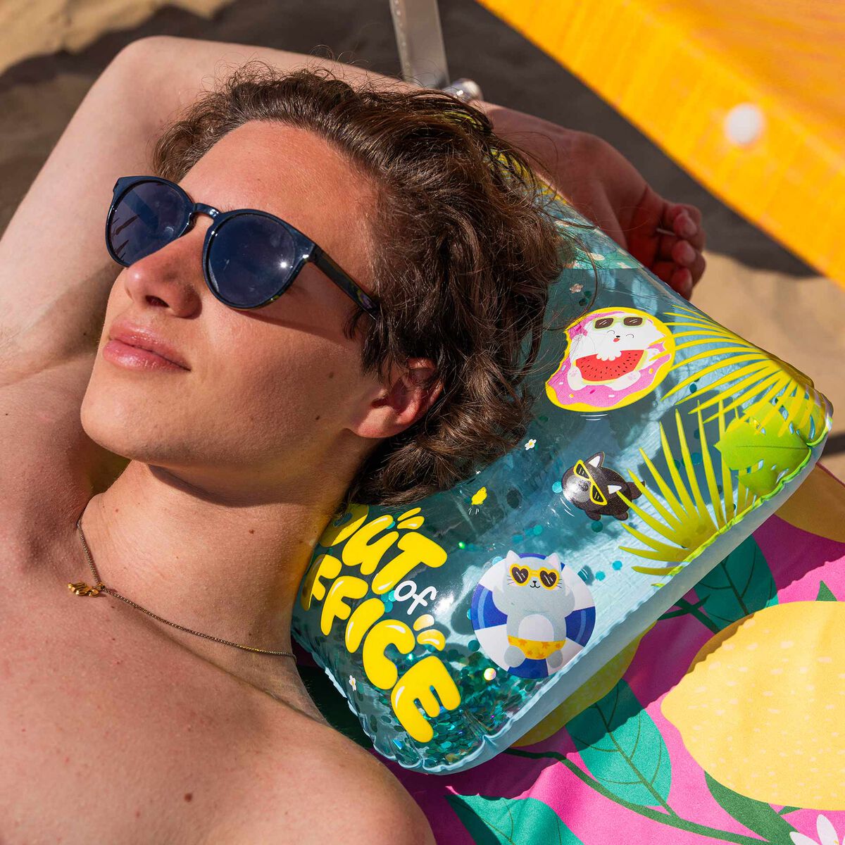 Coussin Gonflable Out of Office - Inflatable Pillow